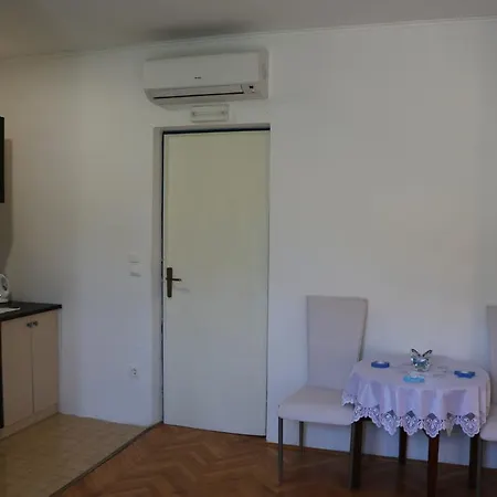 Apartments Milatic Jelsa  Exterior photo