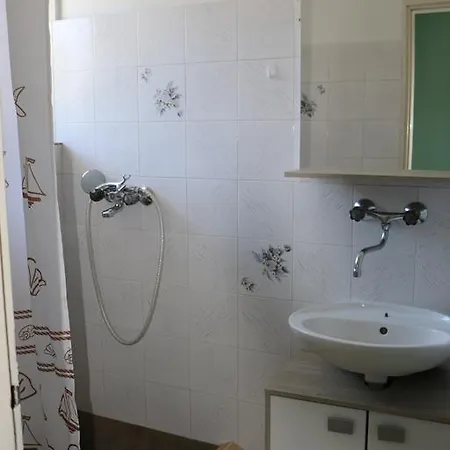 Apartments Milatic Jelsa  Exterior photo