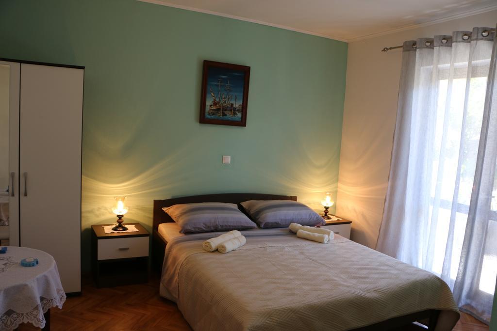 Milatic Jelsa (Hvar)