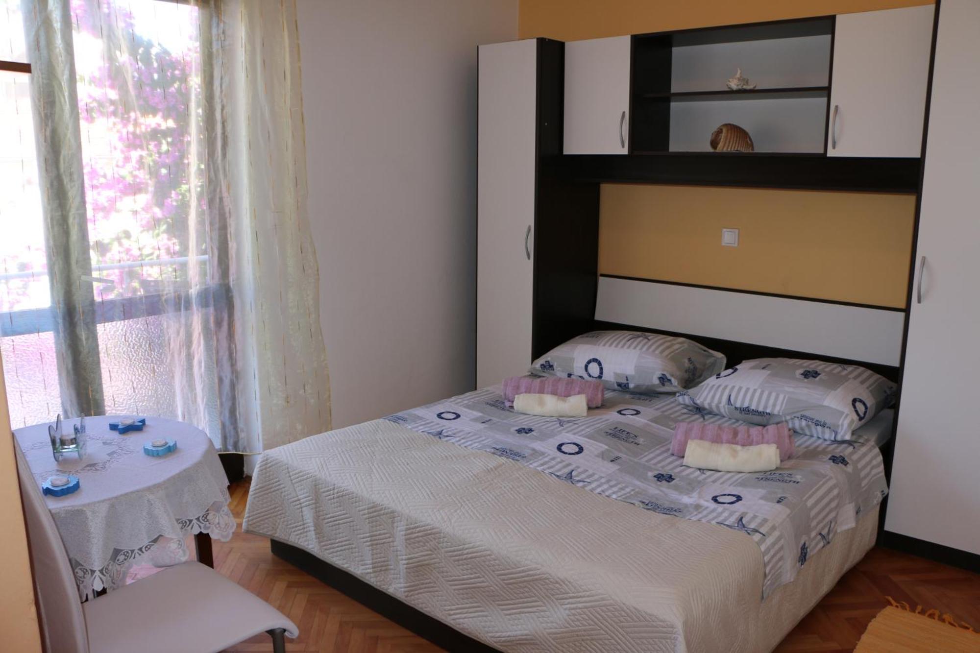 Milatic Apartment *